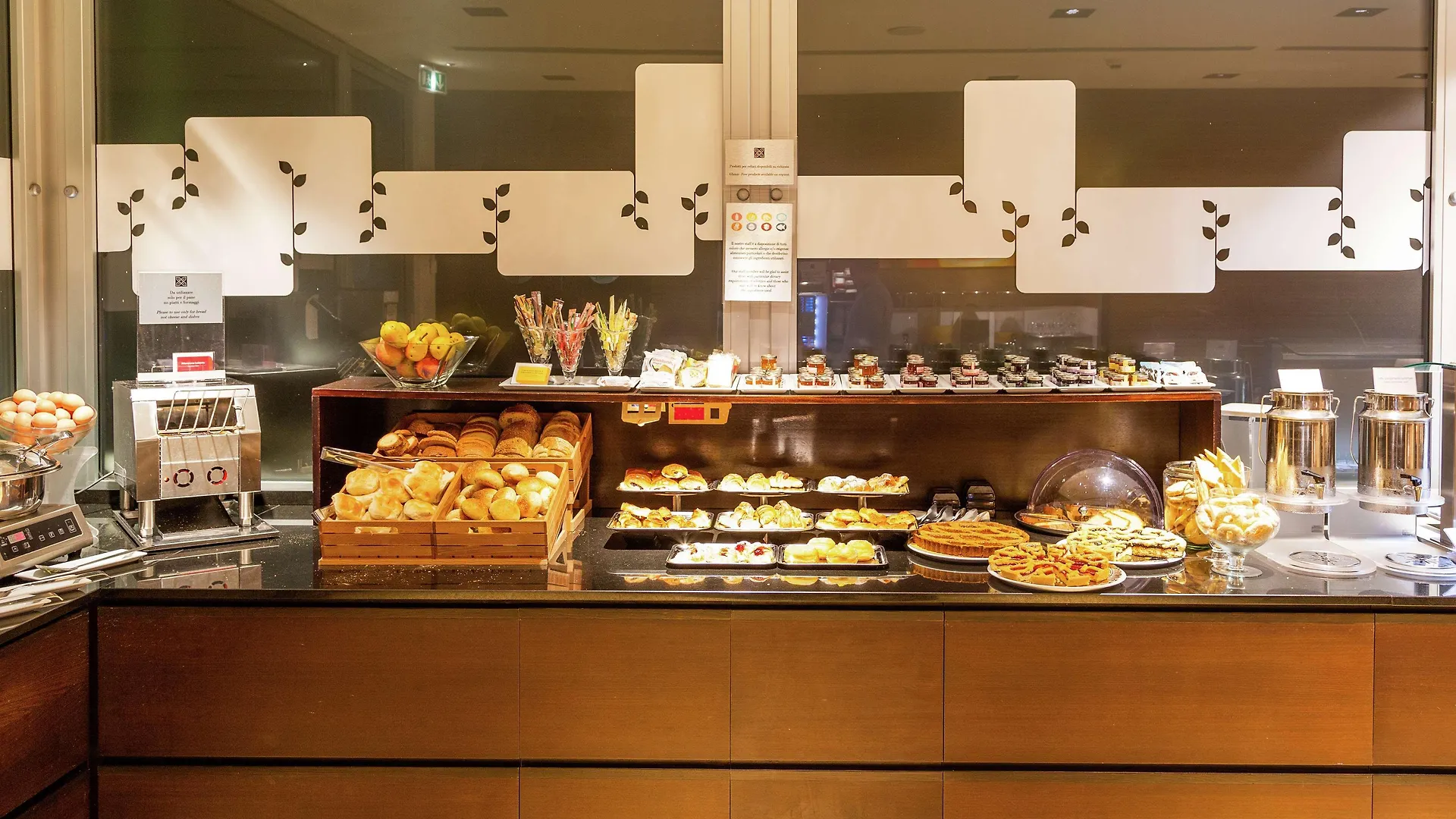 Hilton Garden Inn Rome Claridge 4*,  Włochy