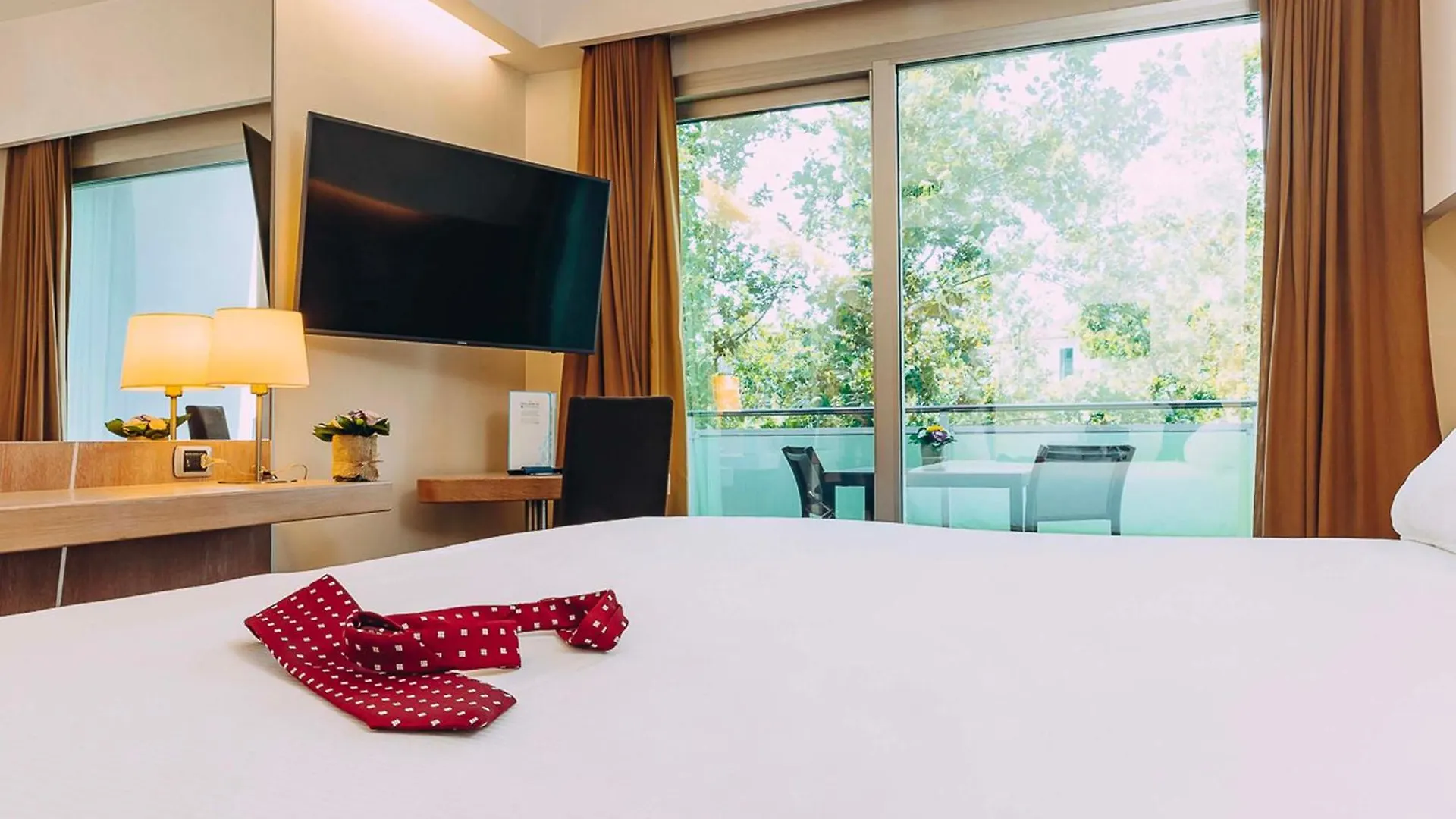 Hilton Garden Inn Rome Claridge 4*,  Włochy