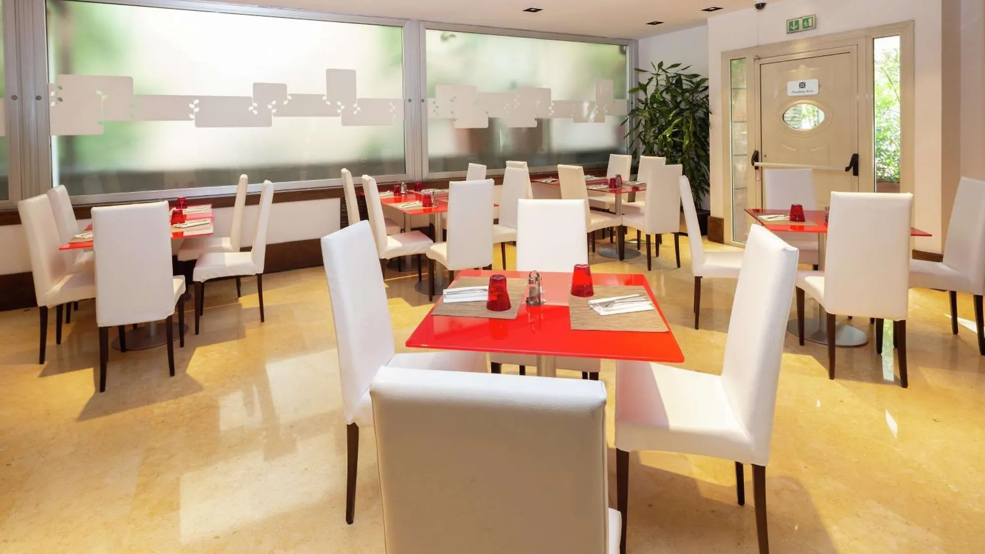 **** Hotel Hilton Garden Inn Rome Claridge Włochy